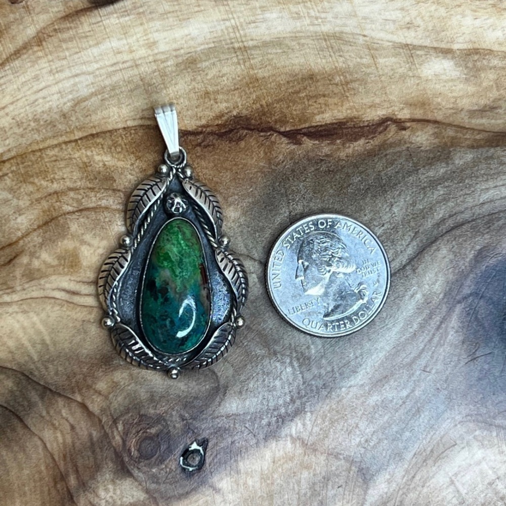 🚫SOLD🚫Vintage Navajo Pendant Sterling Silver and Chrysocolla - Picture 7 of 10